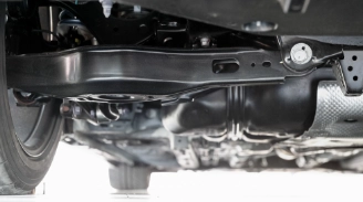 Warum bevorzugen Luxusautos „robuste Querlenker aus Aluminiumlegierung“?